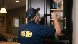 DIY vs. Professional Pest Control: 3 Ways You Can Save More With Professional Services